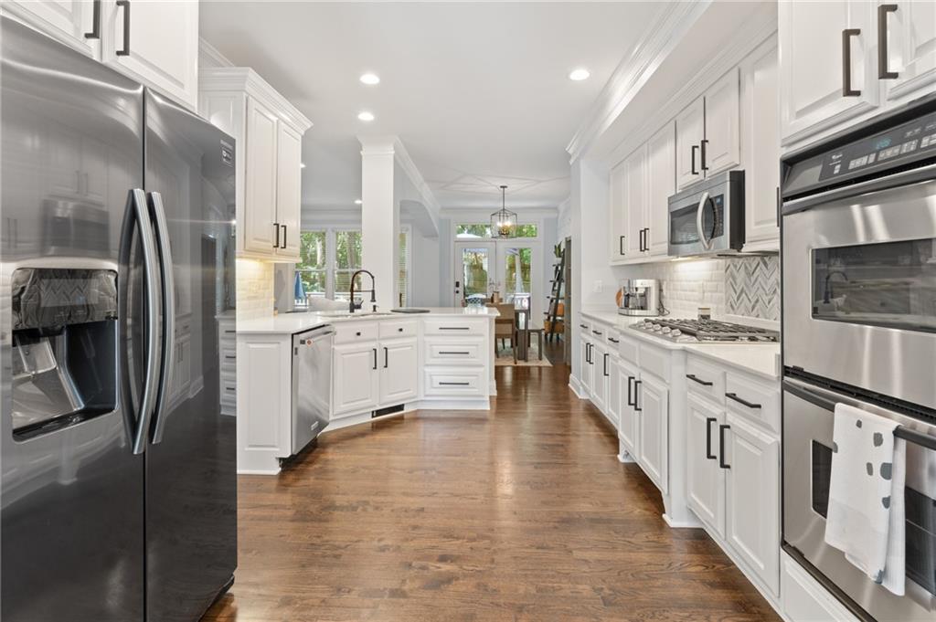2602 Long Pointe