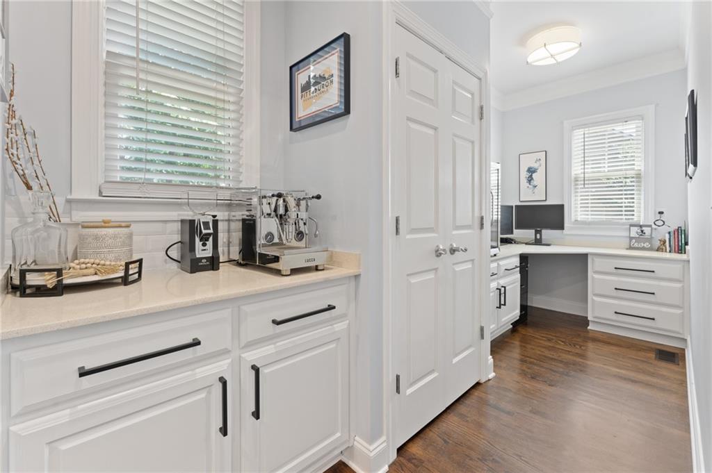 2602 Long Pointe