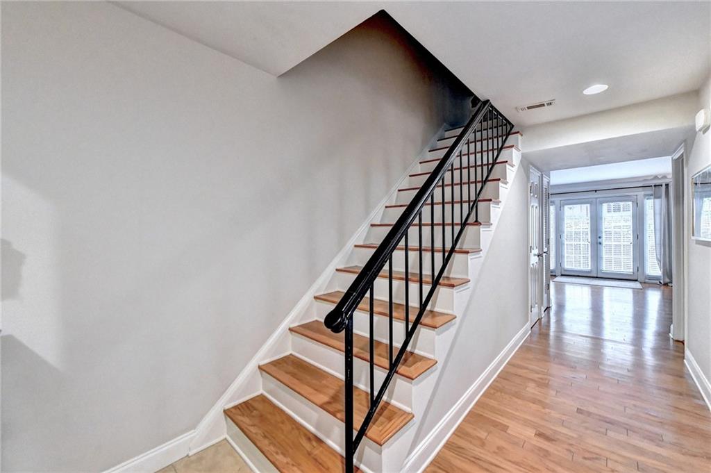 6980 Roswell Road Unit H4