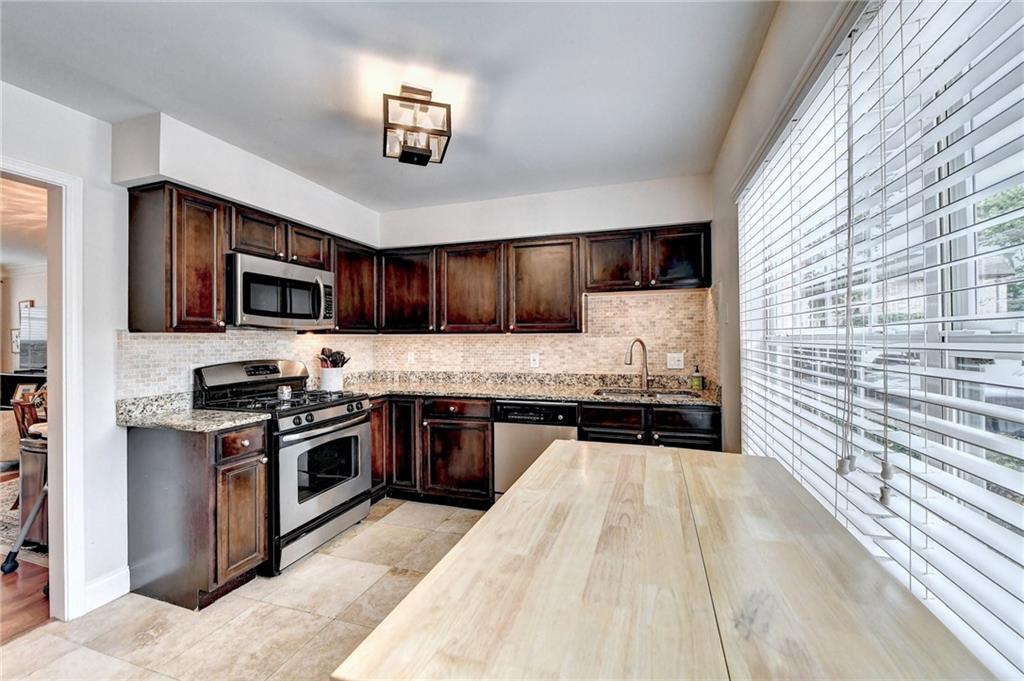 6980 Roswell Road Unit H4