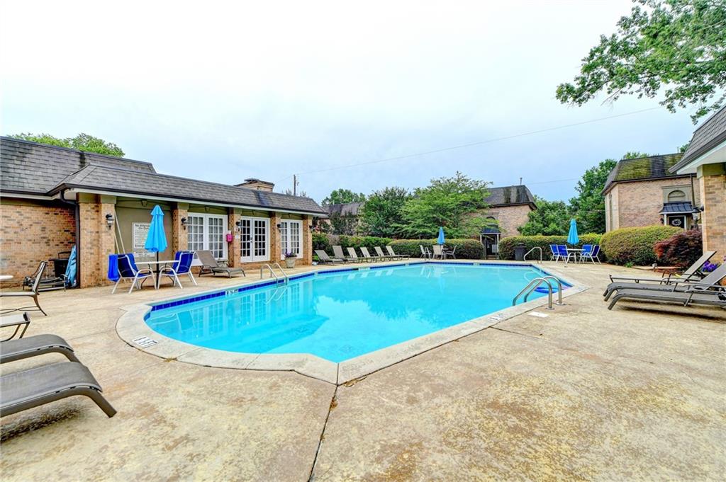 6980 Roswell Road Unit H4