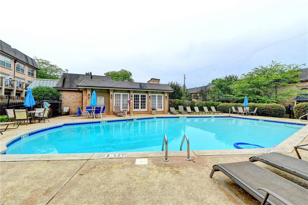 6980 Roswell Road Unit H4