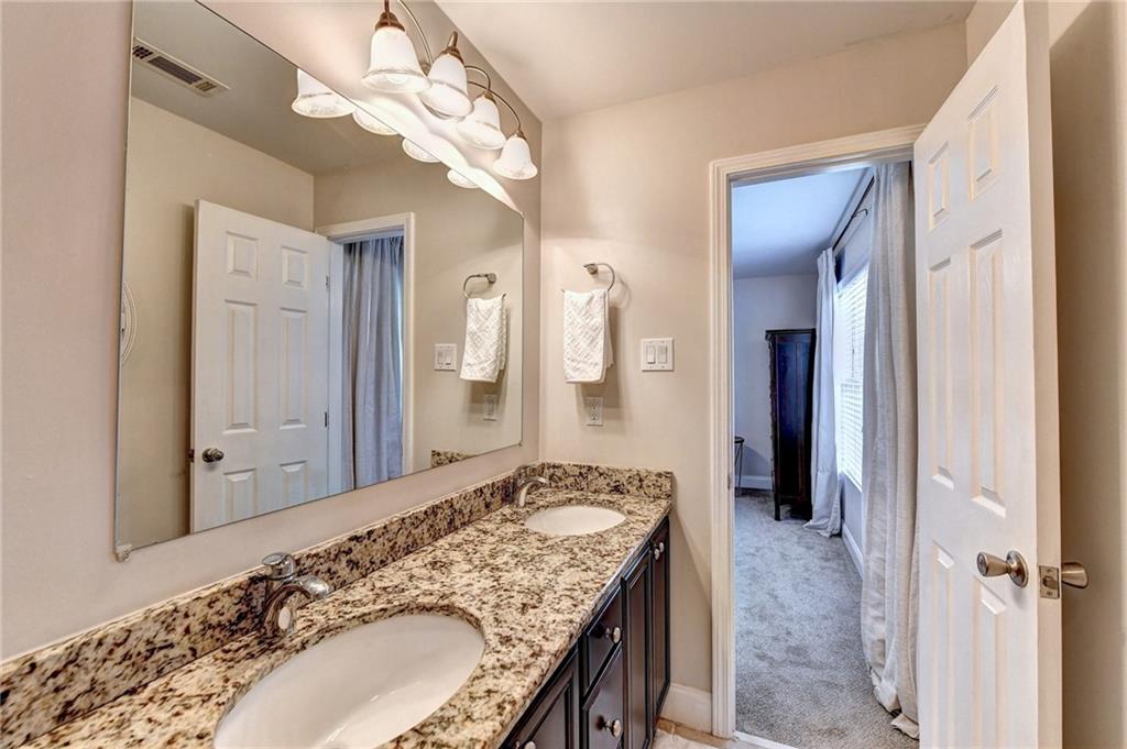 6980 Roswell Road Unit H4