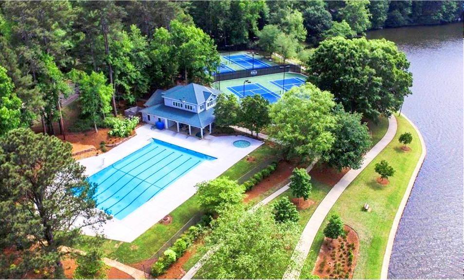 9280 NORTH LAKE Drive