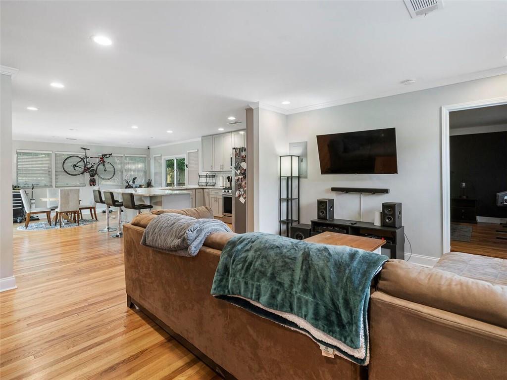 3213 Bluebird Lane