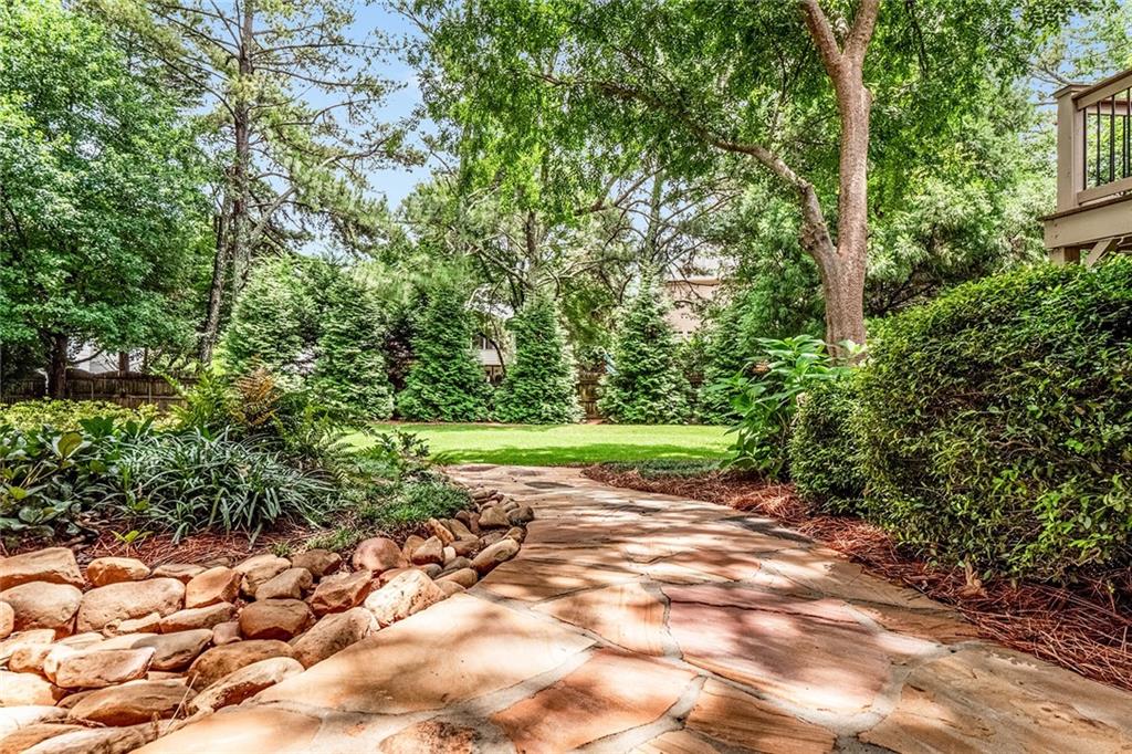 3294 Belmont Glen Drive SE