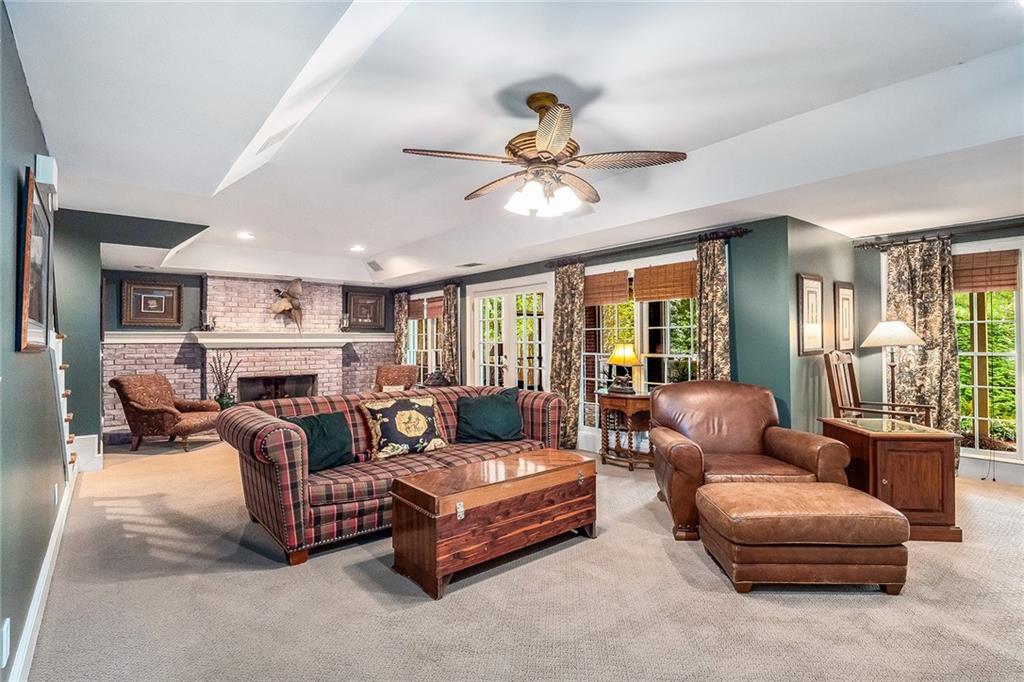3294 Belmont Glen Drive SE