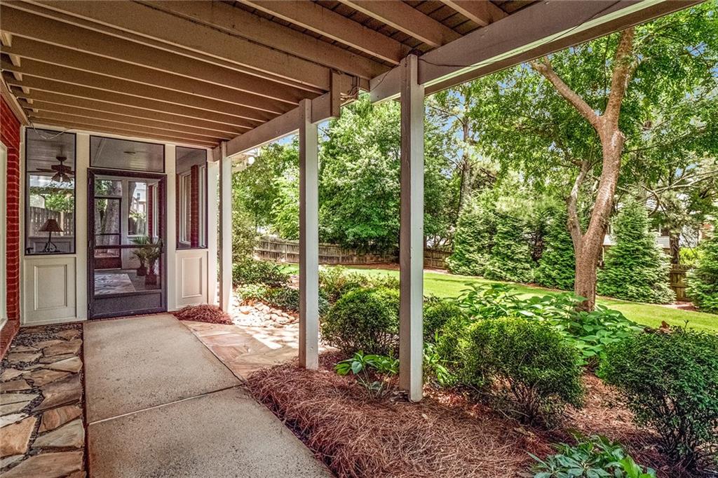 3294 Belmont Glen Drive SE