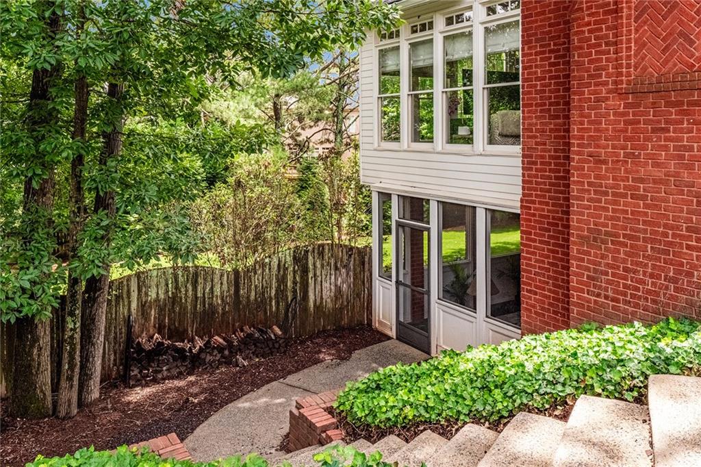3294 Belmont Glen Drive SE