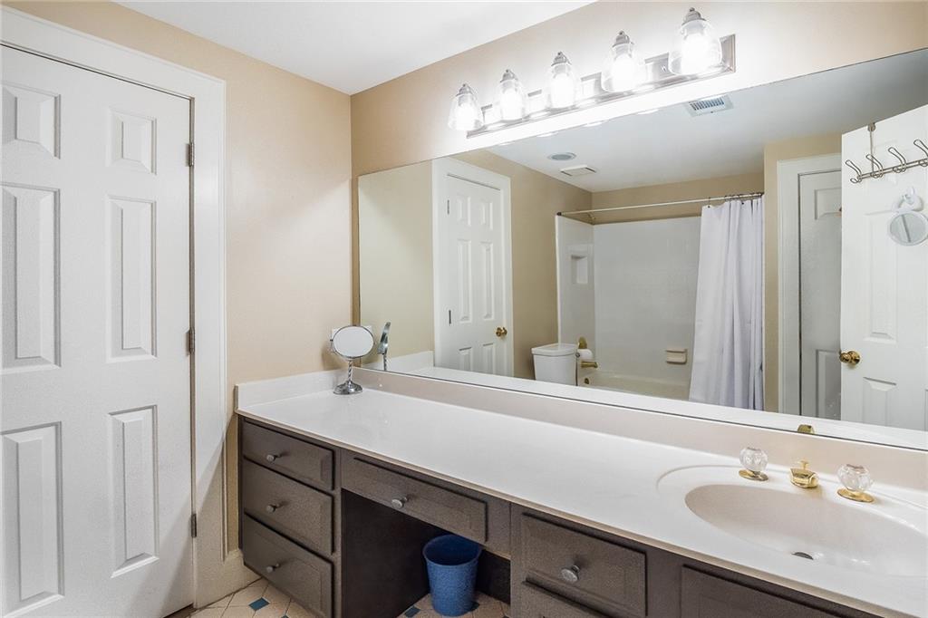 3294 Belmont Glen Drive SE