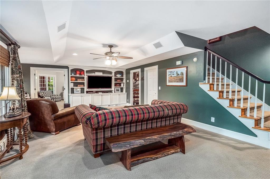 3294 Belmont Glen Drive SE