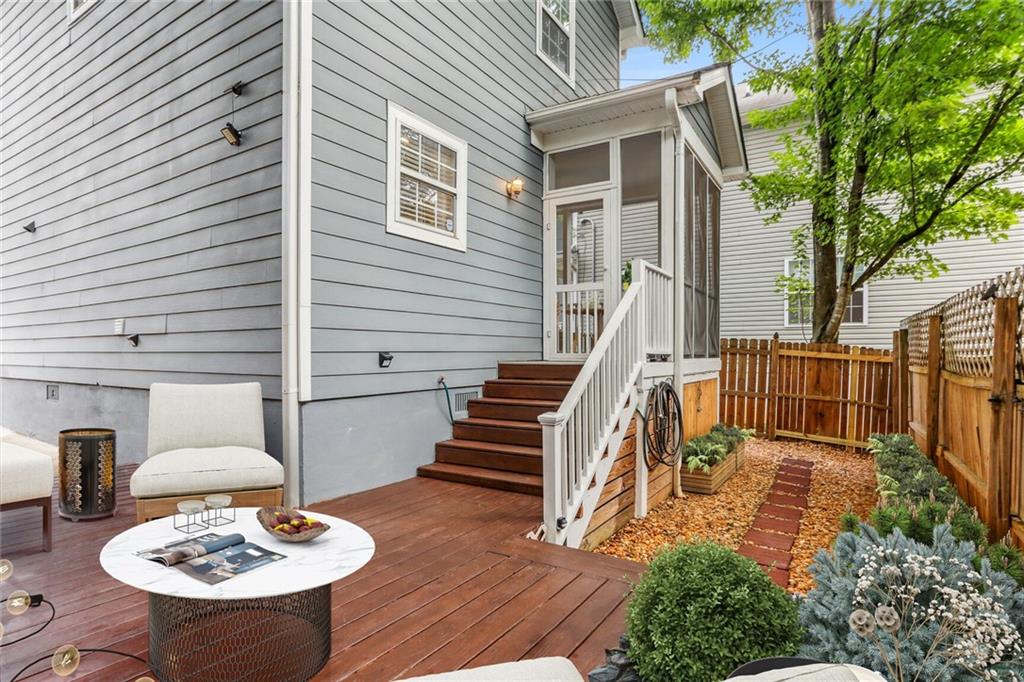 71 Hutchinson Street NE