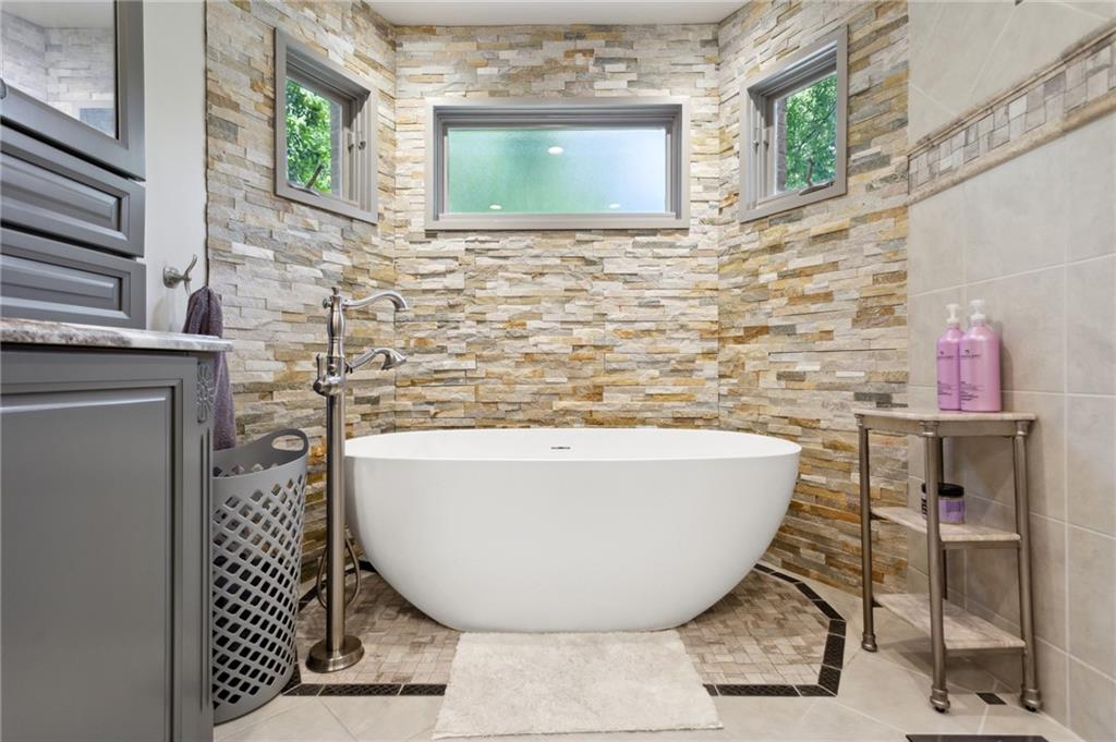 1135 Winding Creek Trail