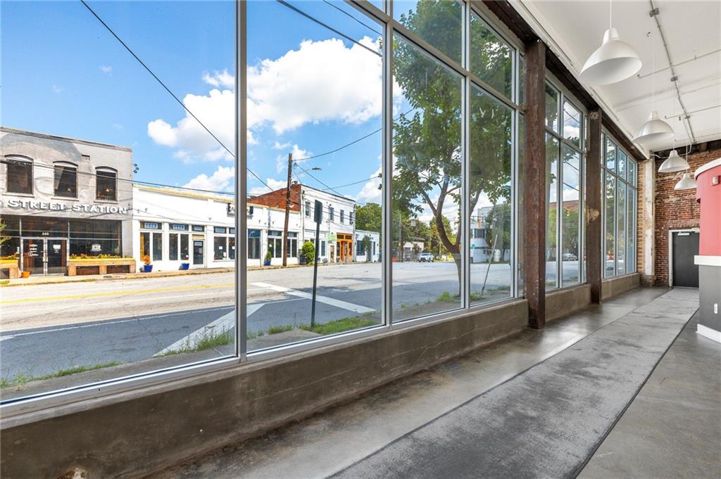 330 Peters Street SW Unit 211