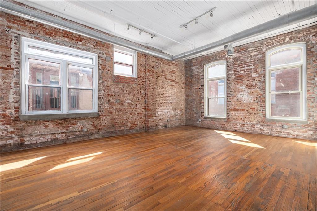 330 Peters Street SW Unit 211