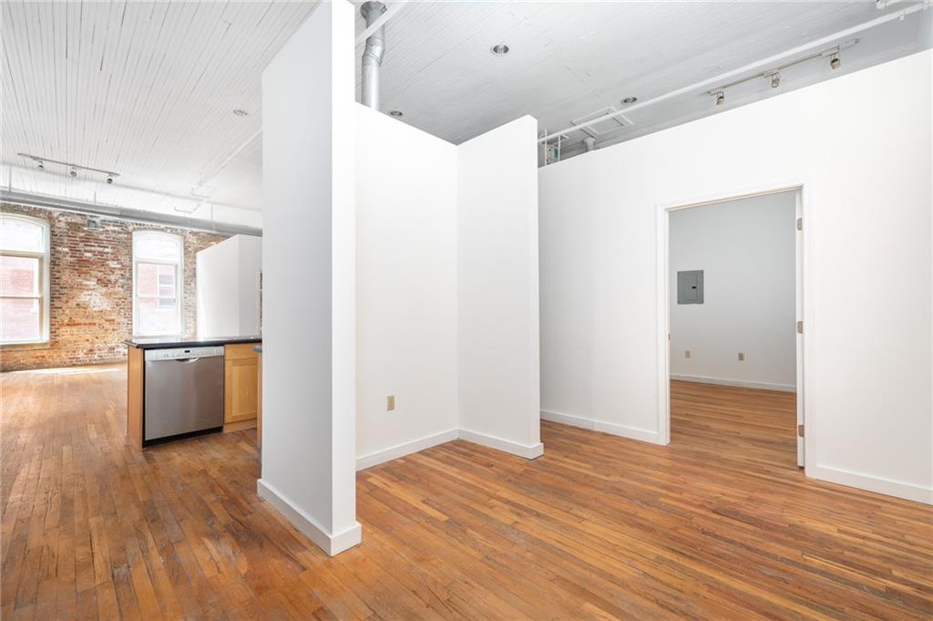 330 Peters Street SW Unit 211