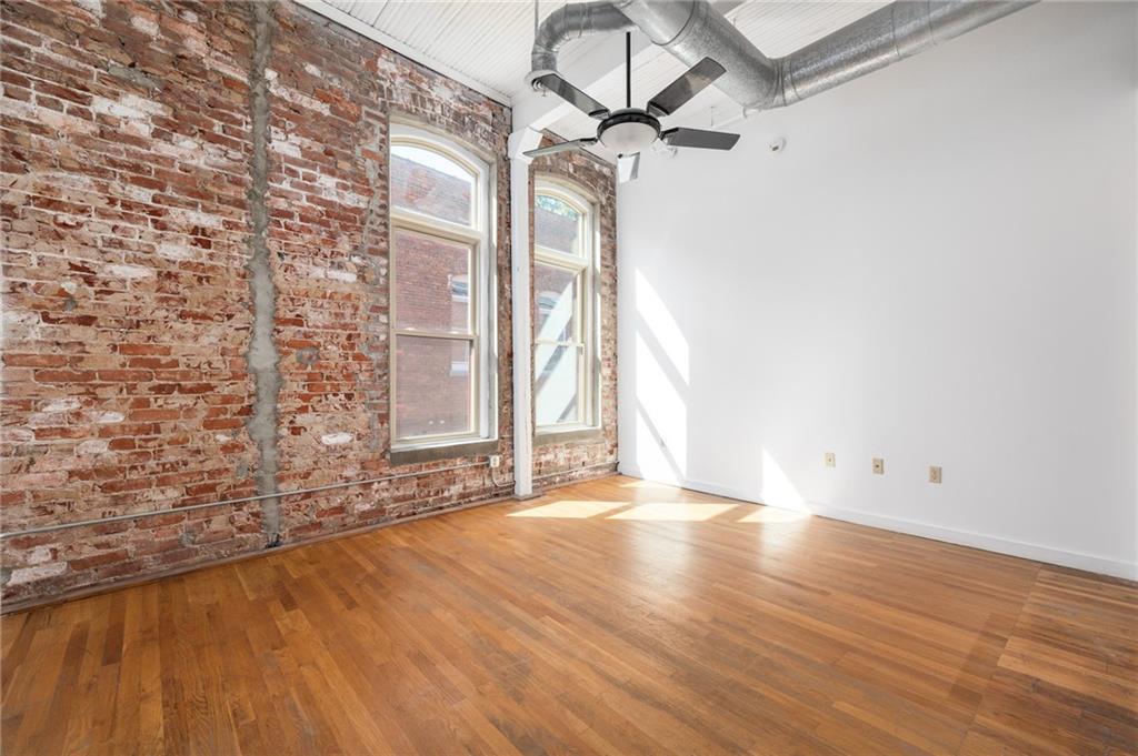 330 Peters Street SW Unit 211