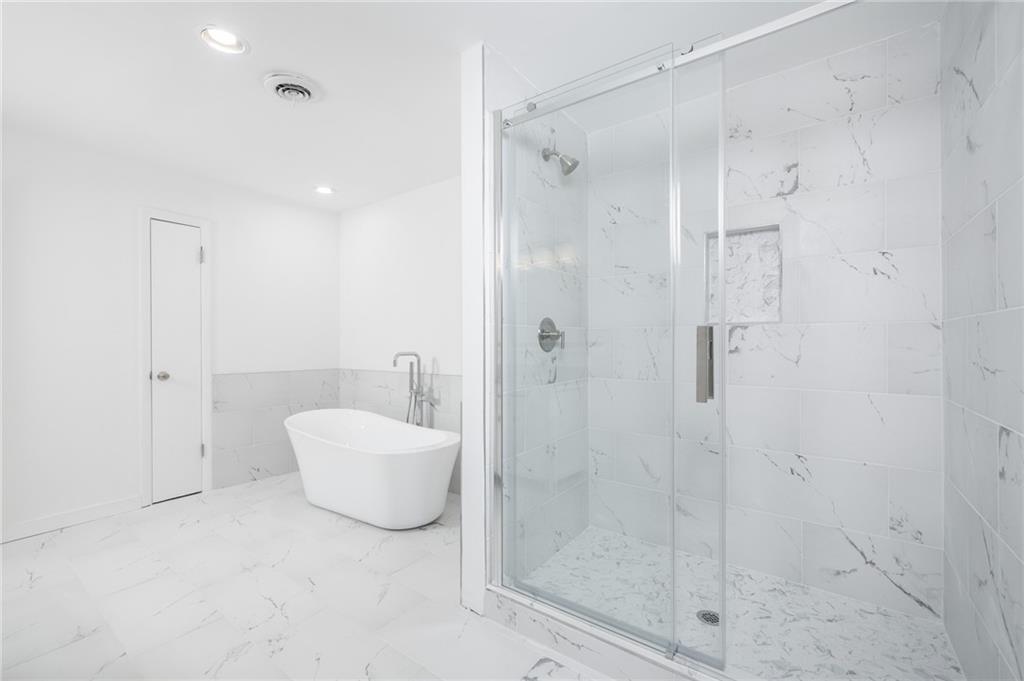 330 Peters Street SW Unit 211