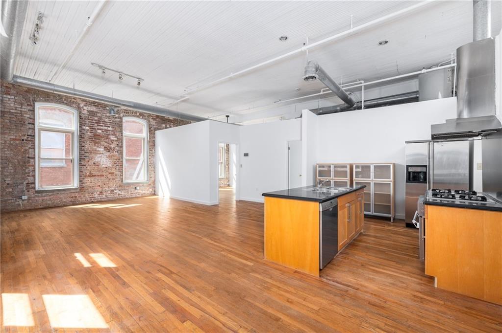 330 Peters Street SW Unit 211