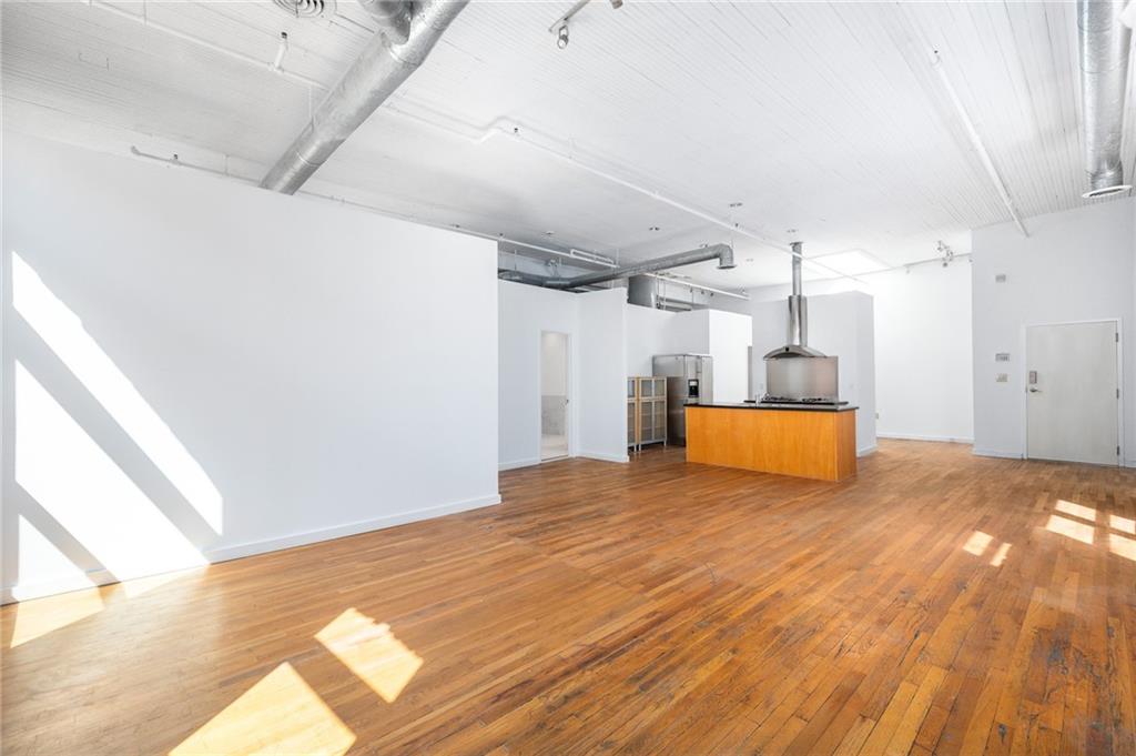 330 Peters Street SW Unit 211