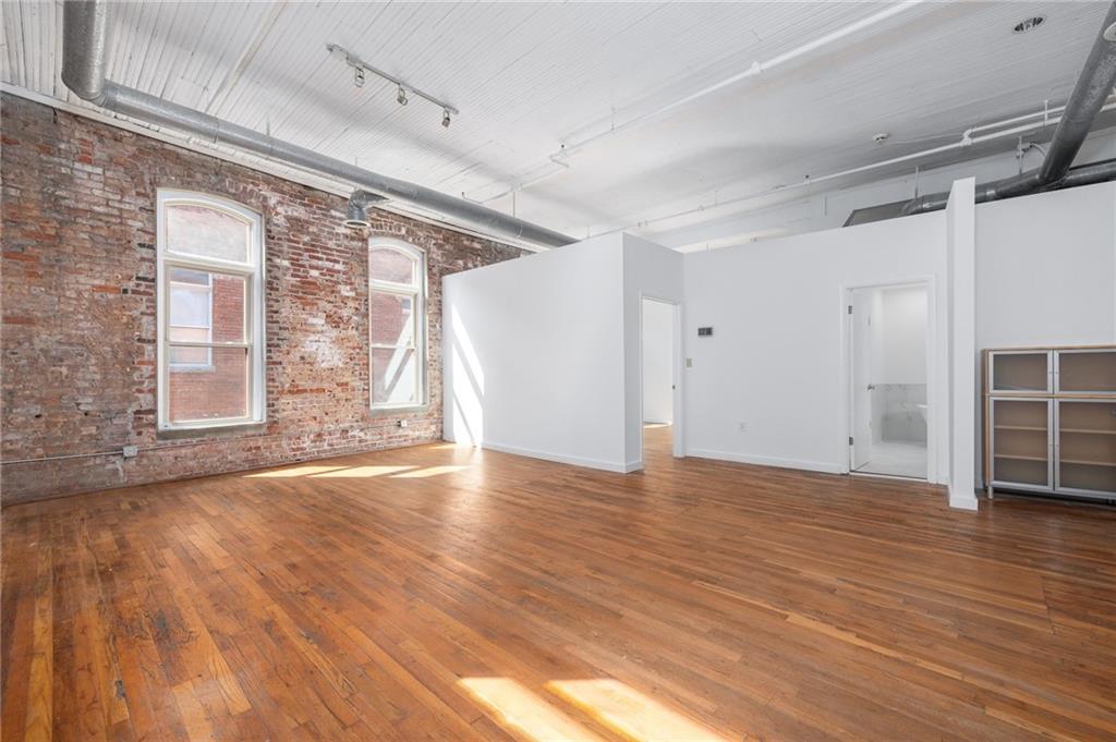 330 Peters Street SW Unit 211