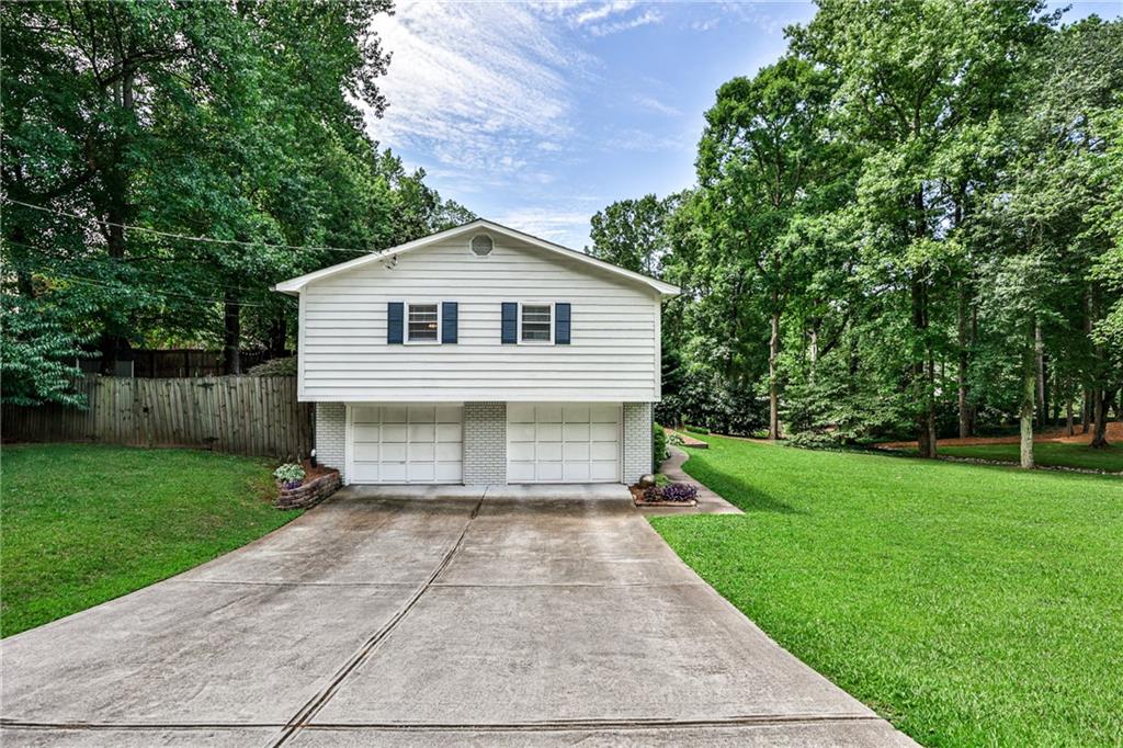 3130 Meadow Drive