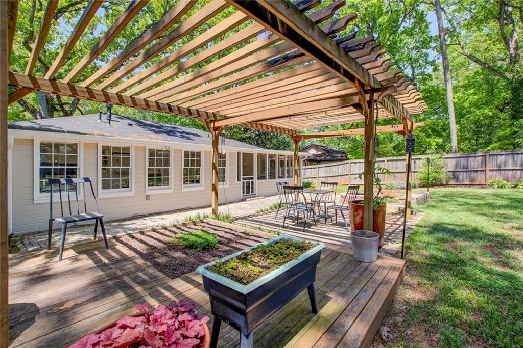 1386 Rupert Road
