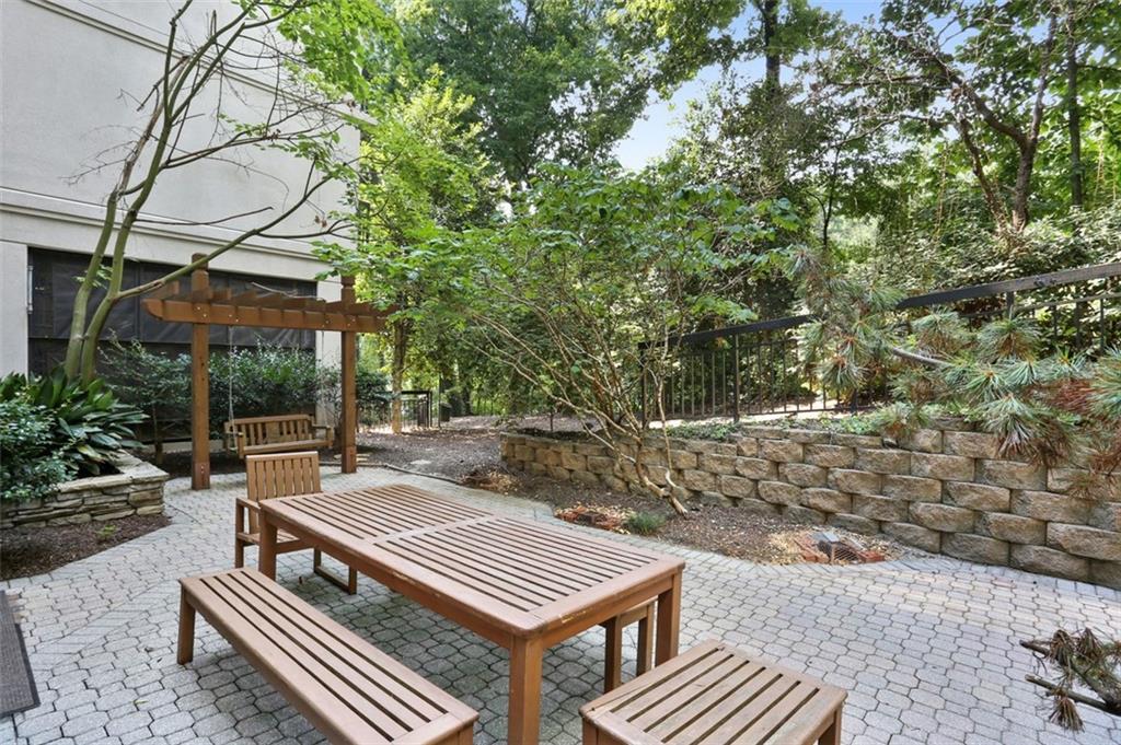 4254 River Green Drive NW Unit 615