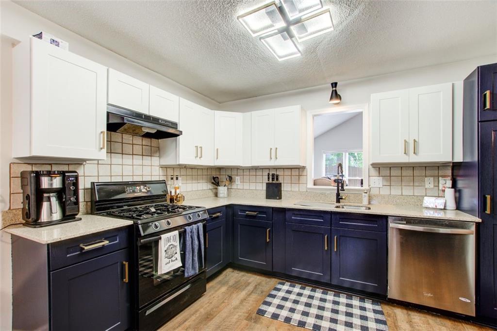 1230 RODRICK Drive