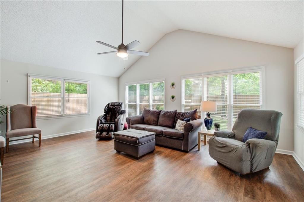 1230 RODRICK Drive