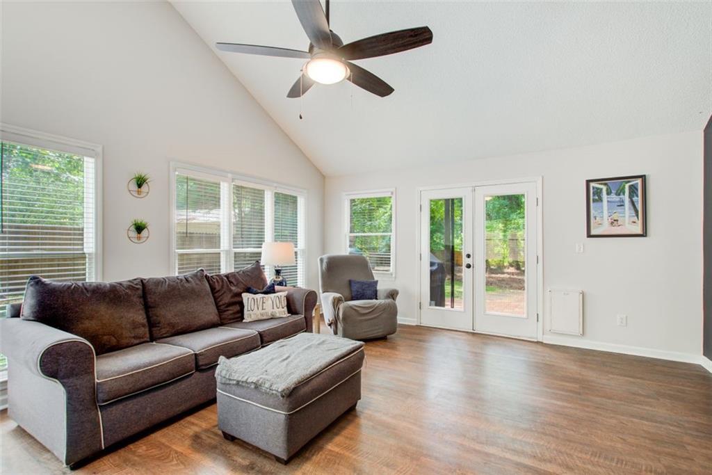 1230 RODRICK Drive