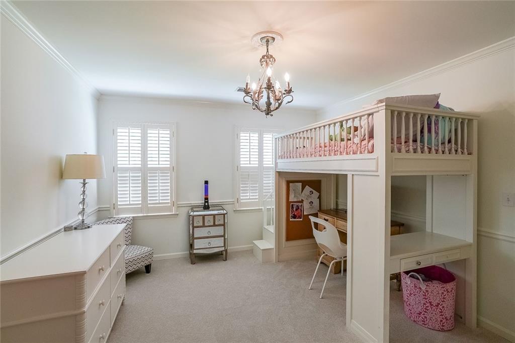 2644 Twin Lakes Way NE