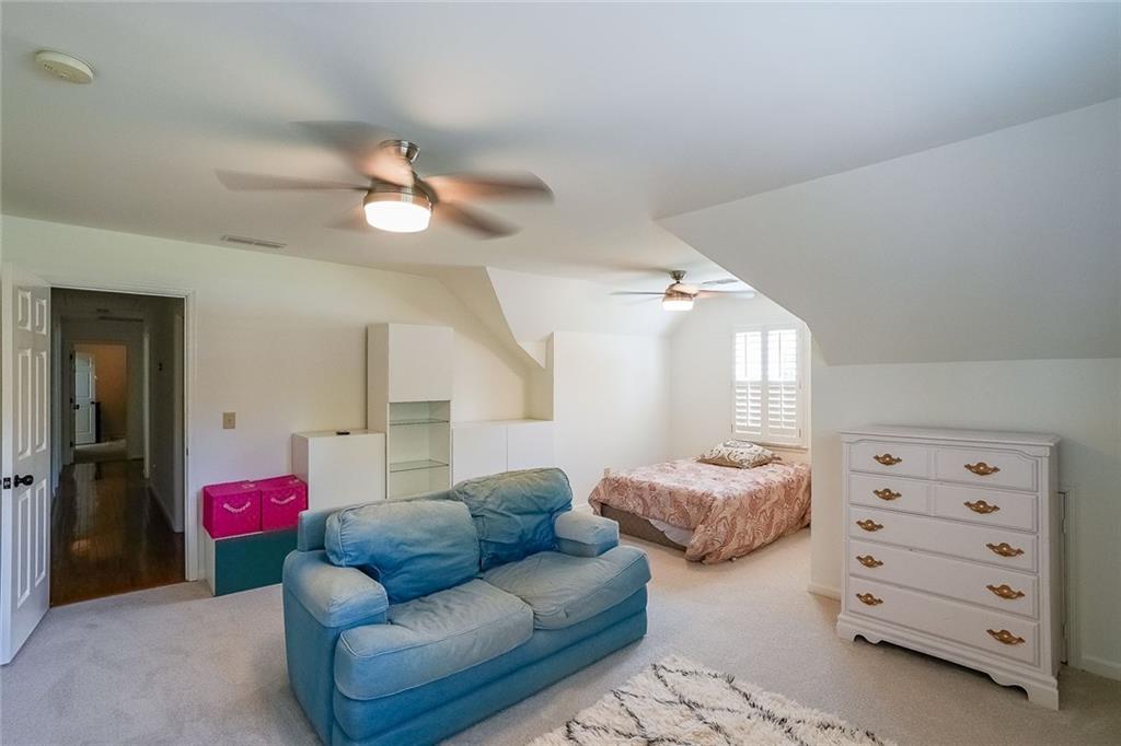 2644 Twin Lakes Way NE