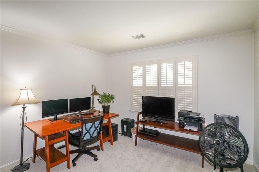 2644 Twin Lakes Way NE