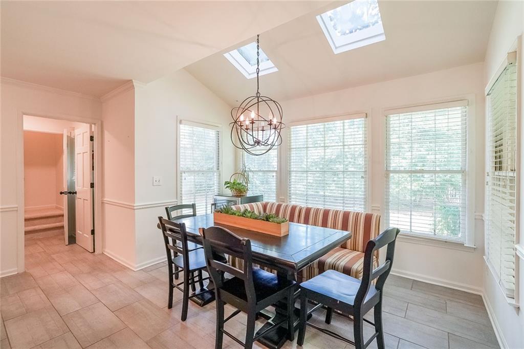 2644 Twin Lakes Way NE