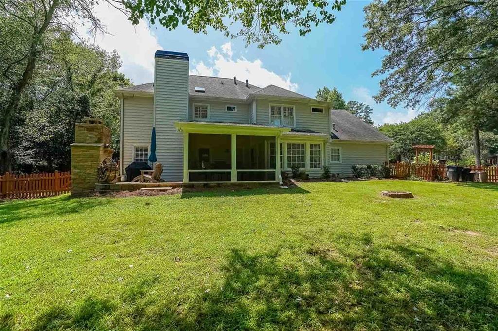 2644 Twin Lakes Way NE