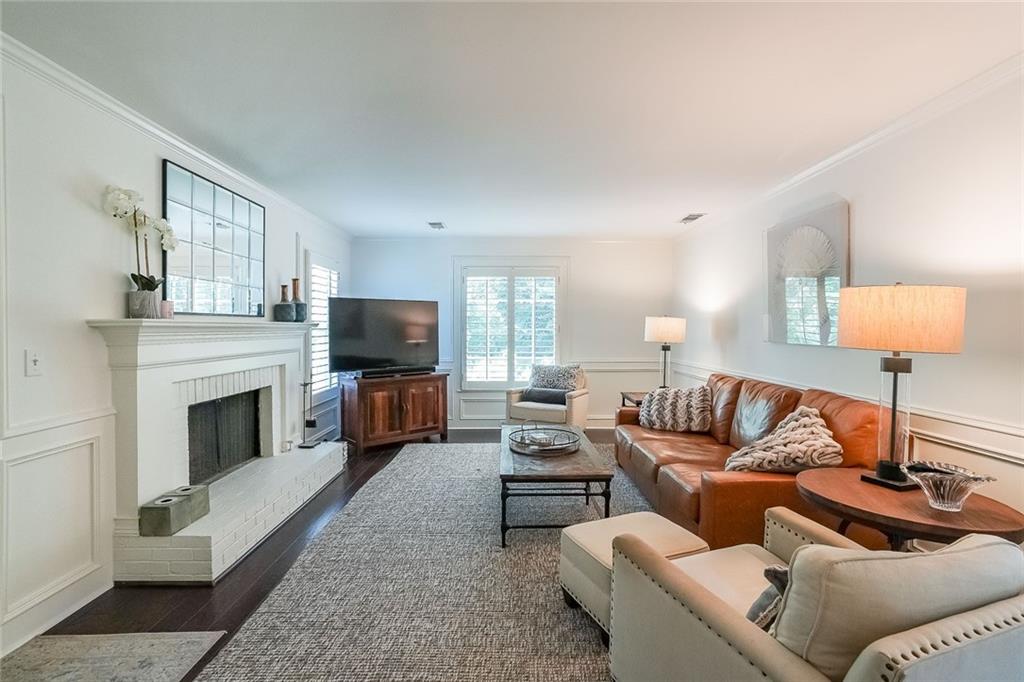 2644 Twin Lakes Way NE