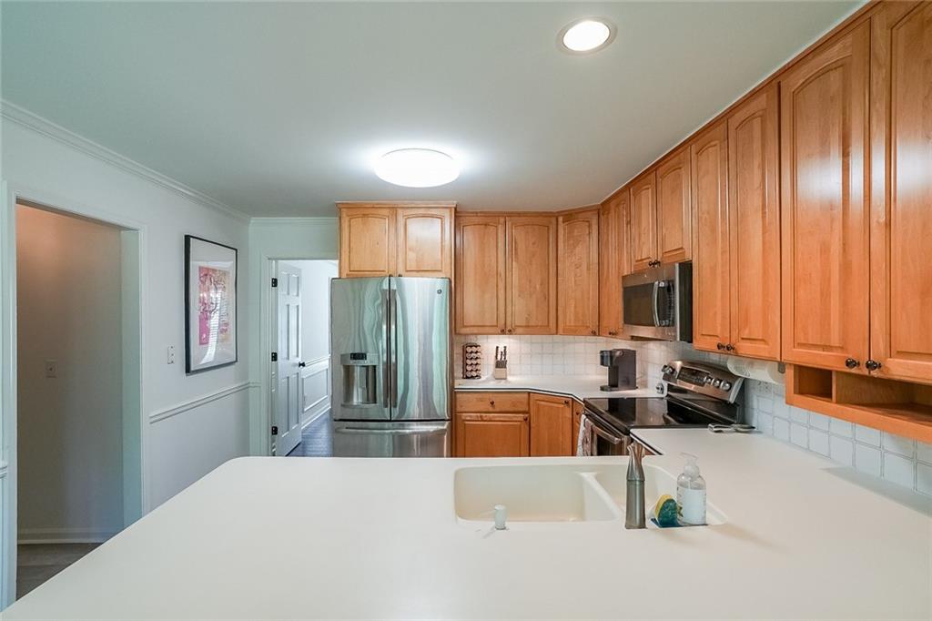 2644 Twin Lakes Way NE