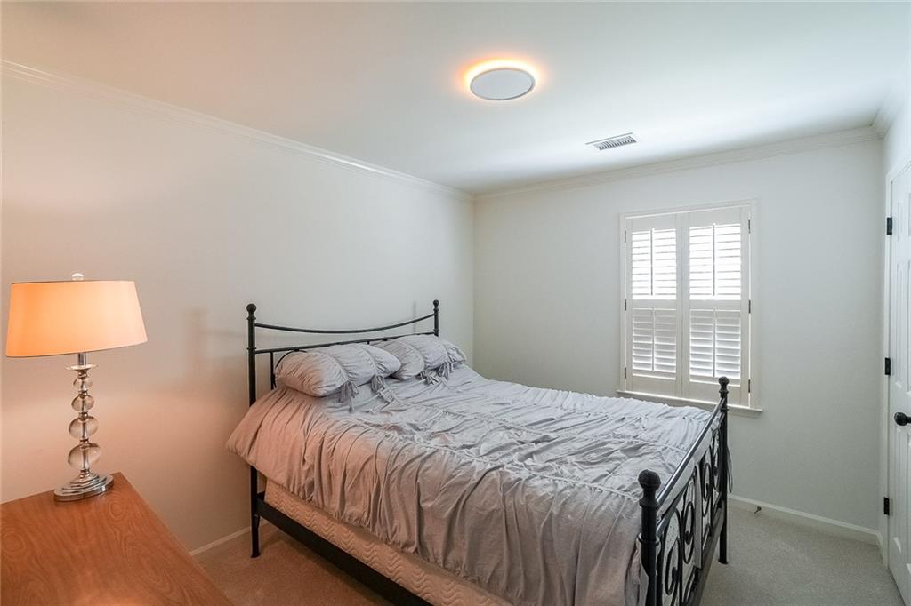 2644 Twin Lakes Way NE