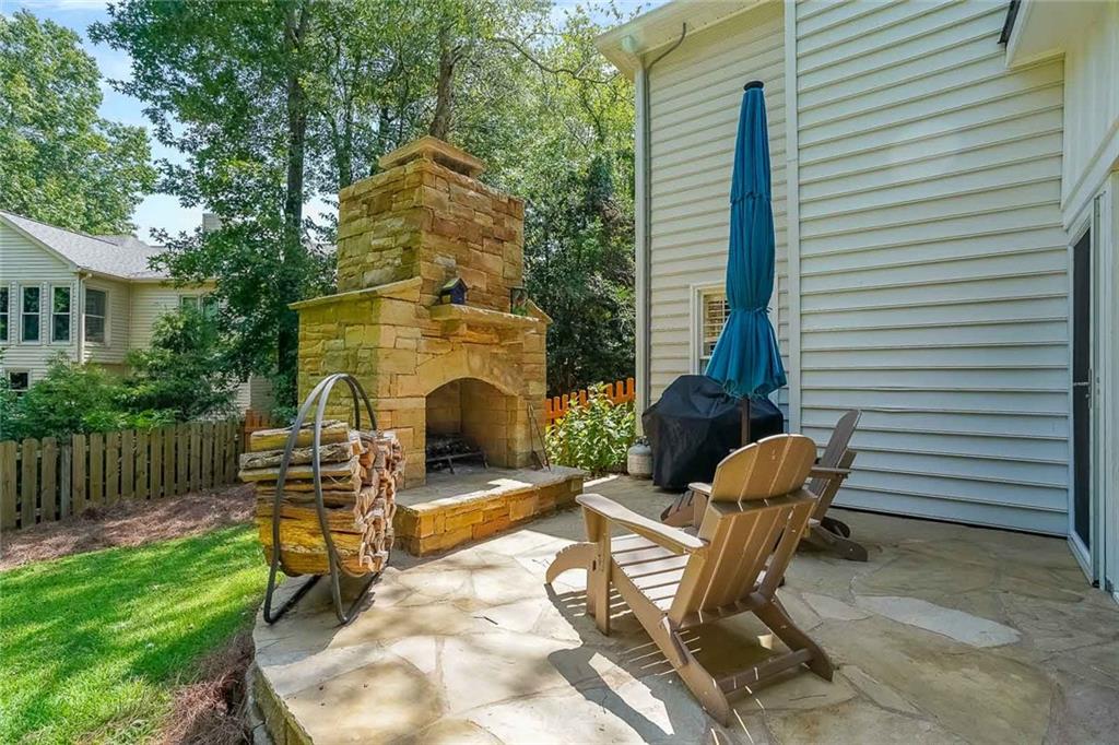 2644 Twin Lakes Way NE