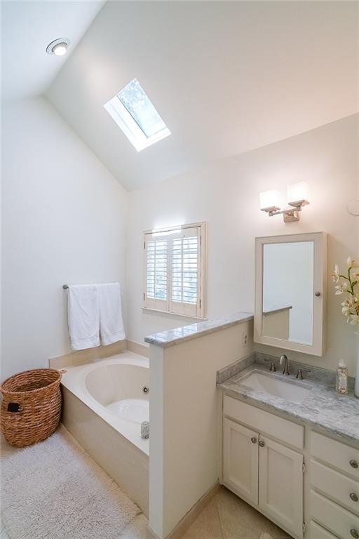 2644 Twin Lakes Way NE