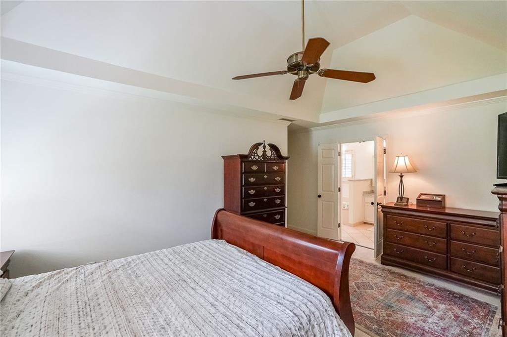 2644 Twin Lakes Way NE