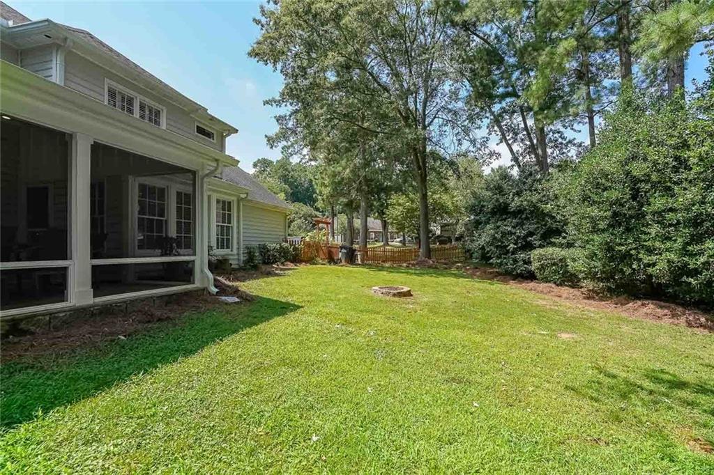 2644 Twin Lakes Way NE