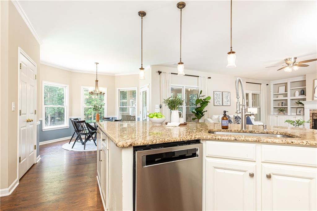 603 Blue Water Way