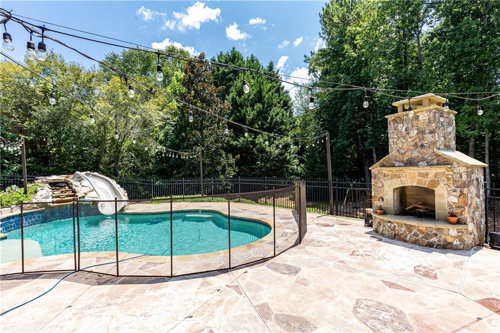 603 Blue Water Way
