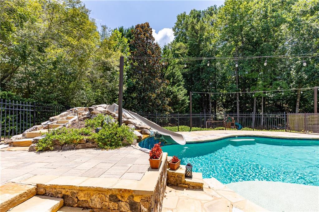 603 Blue Water Way