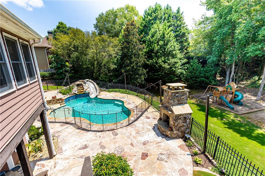 603 Blue Water Way