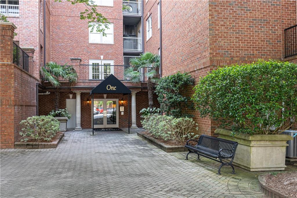 211 Colonial Homes Drive NW Unit 1202