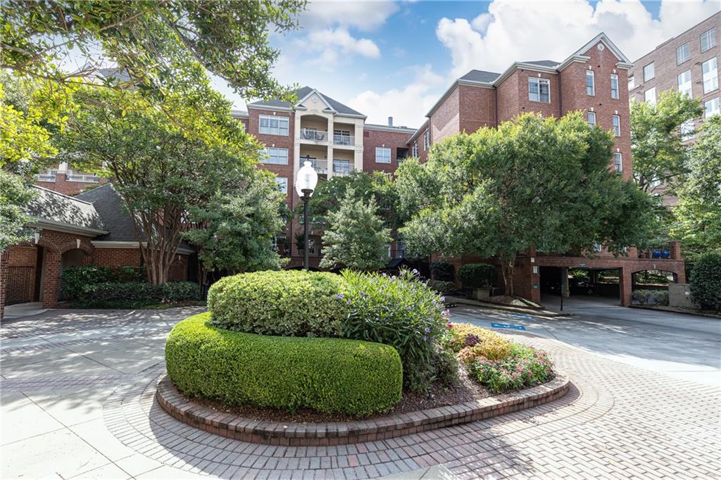 211 Colonial Homes Drive NW Unit 1202