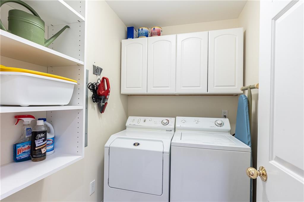 211 Colonial Homes Drive NW Unit 1202
